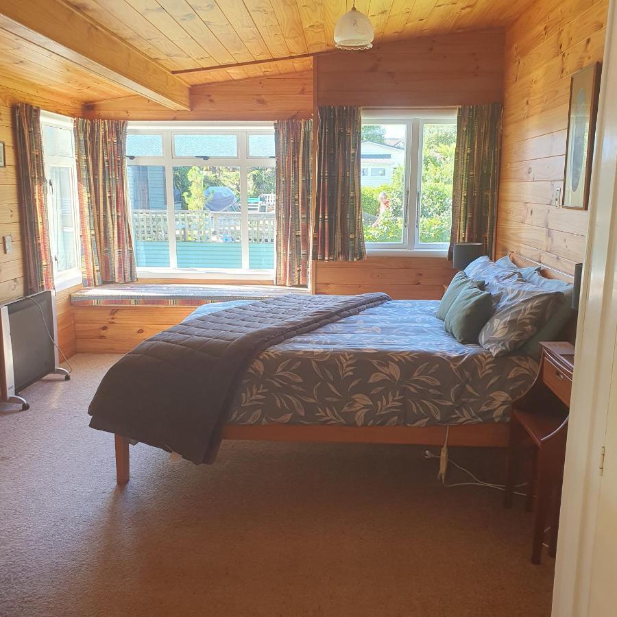 Daydream House, Sunrise, Sunset Views Across Lake Rotorua Bagian luar foto